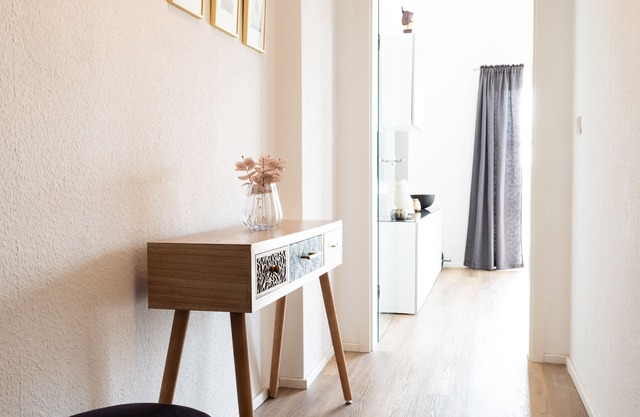 Penthouse am Stadtwald, EBK, Internet, TV, 24h check-in