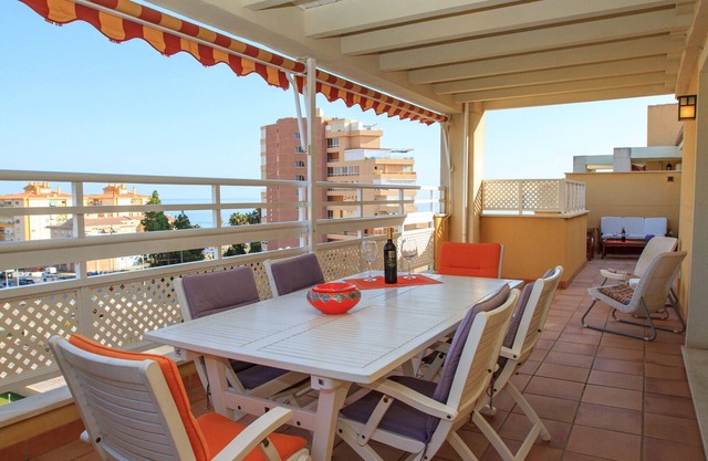 Penthouse Ana - walking distance to beach and restaurants