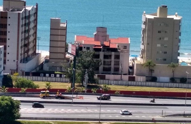 PENTHOUSE APARTMENT, with BEAUTIFUL SEA VIEW, 300 meters from the central beach, ITAPEMA, SC