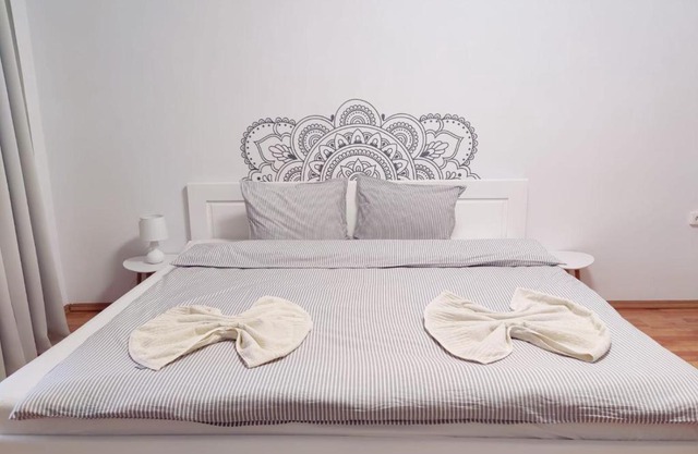 Penthouse Daniela - 3 Rooms in a Spacious Central Apartment