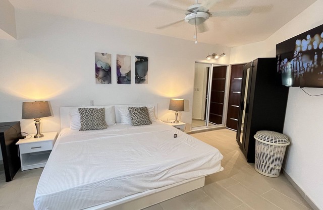 Penthouse suite in Cabarete on the beachn Full kitchen with backyard and BBQ