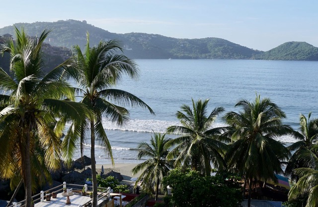 Perched above Playa La Madera, breathtaking views, steps from "restaurant row"