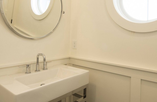 Perfect EAA Vacation home!