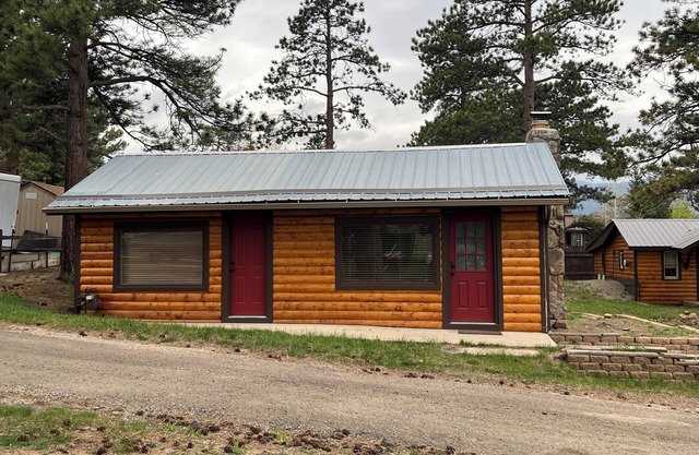 Perfect for Couples, Friends, & Small Families. License #3051