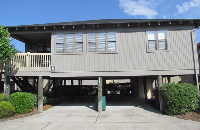 Perfect gathering place for families and golfers!