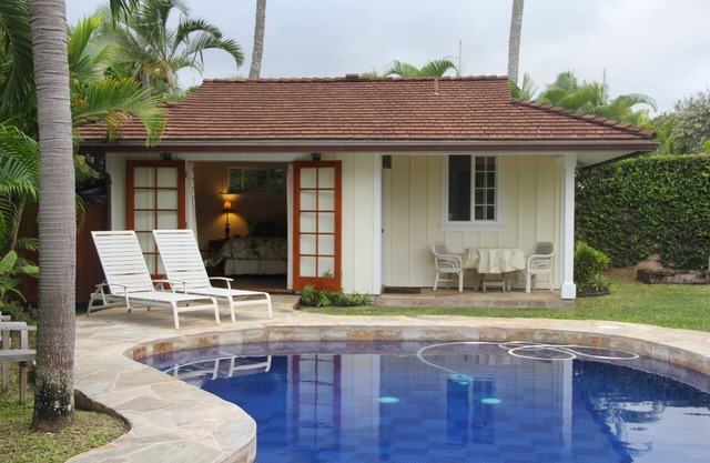 Perfect Oasis, Steps To The Beach! 100% Solar!