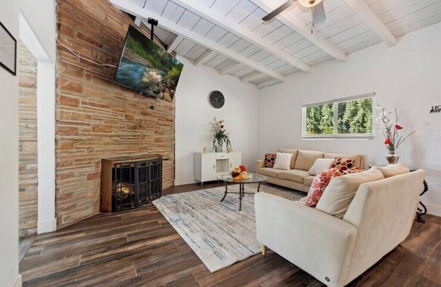 Perfect Private Getaway w/Pool in Thousand Palms!