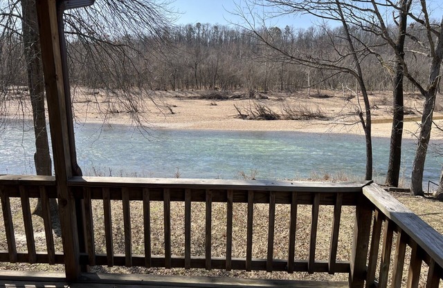 Perfect riverfront Eclipse Cabin with 3 minutes and 51 seconds of totality.