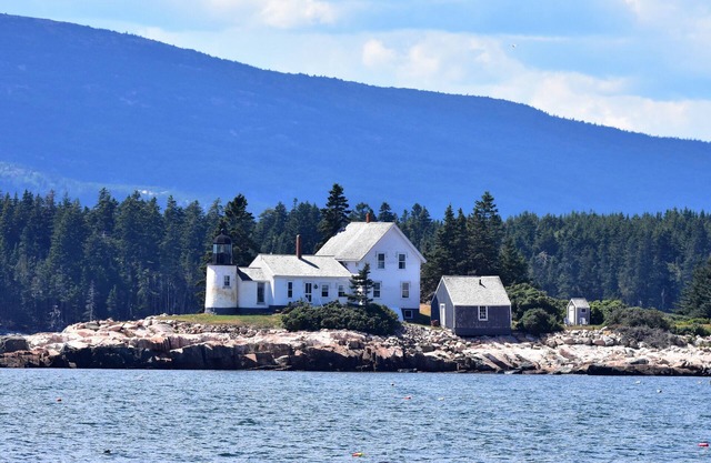Perfect seaside cottage in Corea, Maine, bold ocean front.