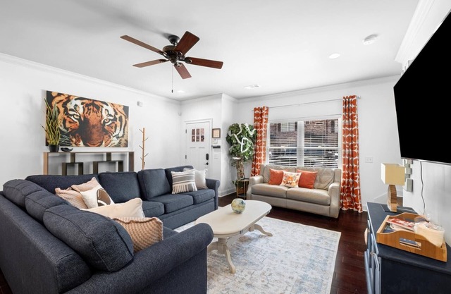 Perfect Walkable 2/2.5 Game Day Condo in Auburn with reserved parking!