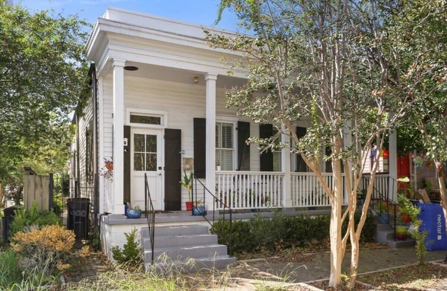 Perfectly Located 1 Bedroom I Uptown - Magazine St