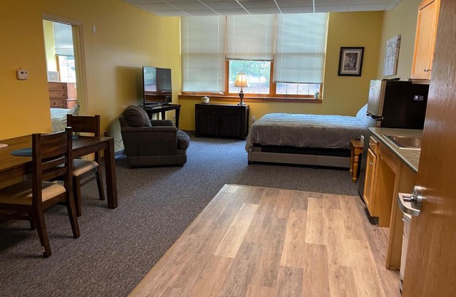 Pershing Heights 16