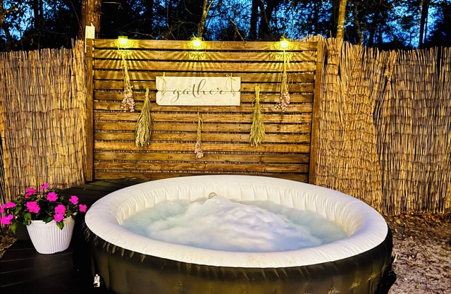 Personal Campsite: AC, inflatable Hot Tub, WiFi, Fire Pit, Outdoor Shower & BBQ