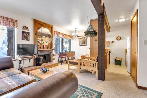 Pet-Friendly Condo, Sleeps 2 - Tamarack #5