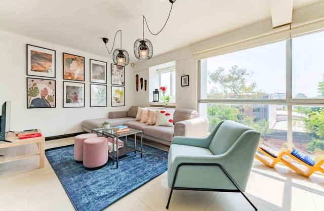 Pet-friendly Haven Best for Groups, WiFi, SmartTV