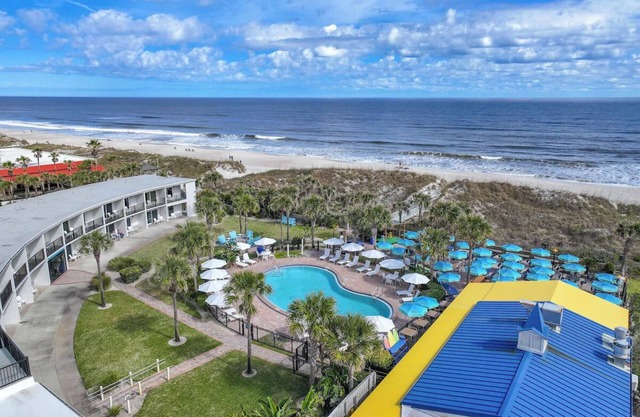 Pet-friendly Oceanfront Room w/Sunrise Views and Direct Beach Access, Near Golf