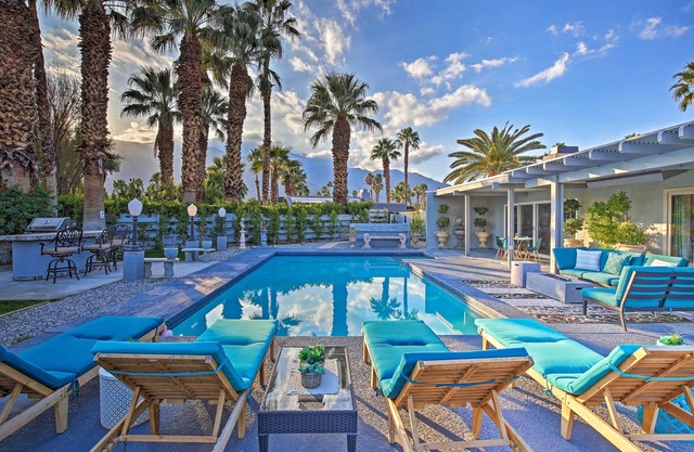 Pet-Friendly Palm Springs Escape w/Heated Pool!