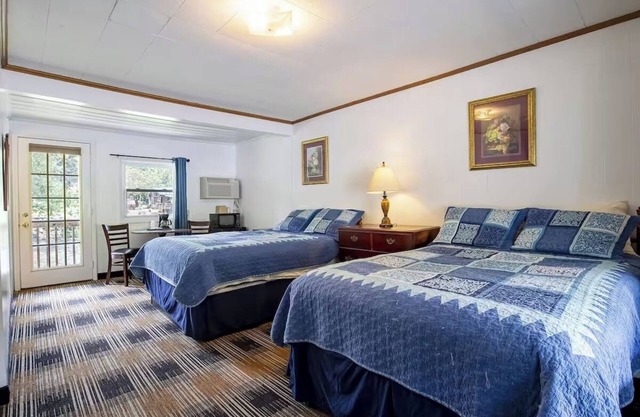 Pet-Friendly Room Near Great Smoky Mountain Hiking Trails & Outdoor Adventures