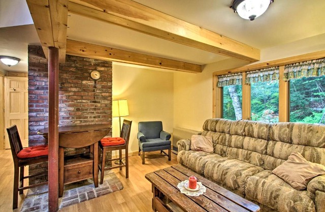 Pet-Friendly Rumney Cabin on Stinson Lake!
