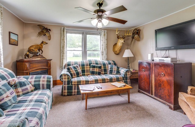 Pet-Friendly Smithmill Retreat w/Hunting On-Site!