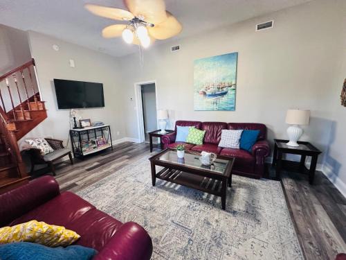 Pets welcome in a spacious 1 bedroom with a fenced in backyard and treadmill