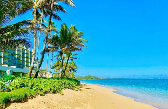 Pheapie Beach Retreat, Beachfront, W/Air Conditioner, Large Lanai