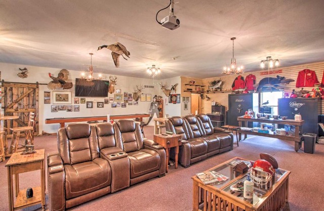 Pheasant Game Farm Missouri Vacation Rental!