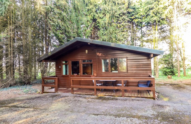 PHEASANT, pet friendly, country holiday cottage in Alford