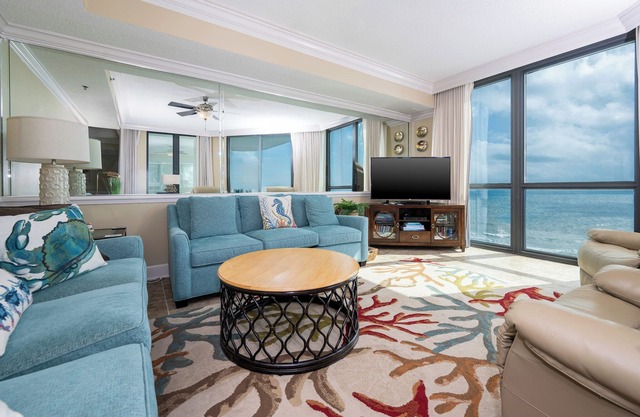 Phoenix IX ~ Beach Front 2 Bedroom *Guest's Choice!*