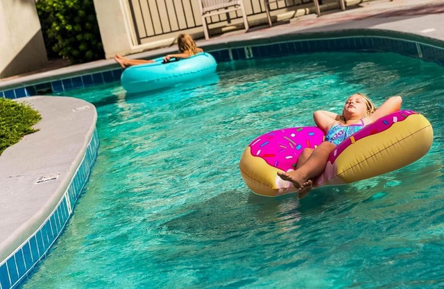 Phoenix on the Bay 2 by Brett Robinson Vacations