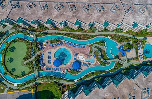 Phoenix on the Bay by Brett Robinson Vacations