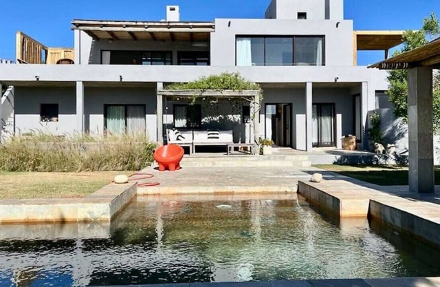 PICAFLORES · Walk-to-Beach Jose Ignacio GEM! w/Pool