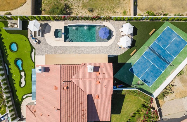 Pickleball Paradise - Monster putting green and private pickleball court in the heart of the desert