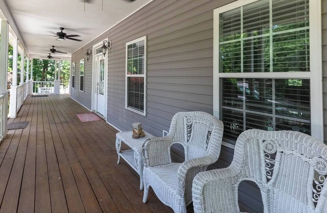 Pickwick Lake Access | 6BR w/Firepit & Kayaks