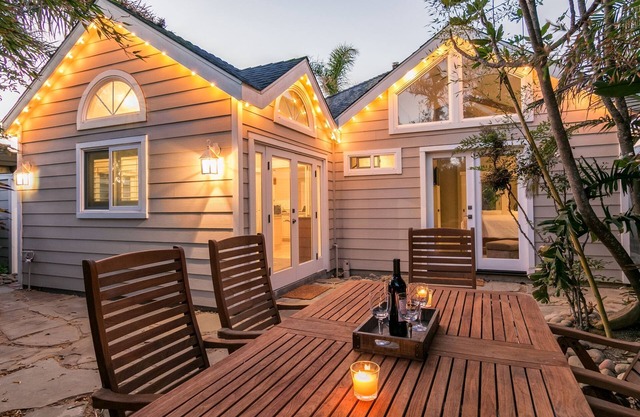 Pierpont Beach Ventura GEM Sleeps 6 Family Friendly-2 Min Walk to the Beach!