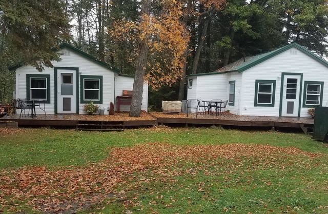 Pine Cabin on the Pine River-Adult only