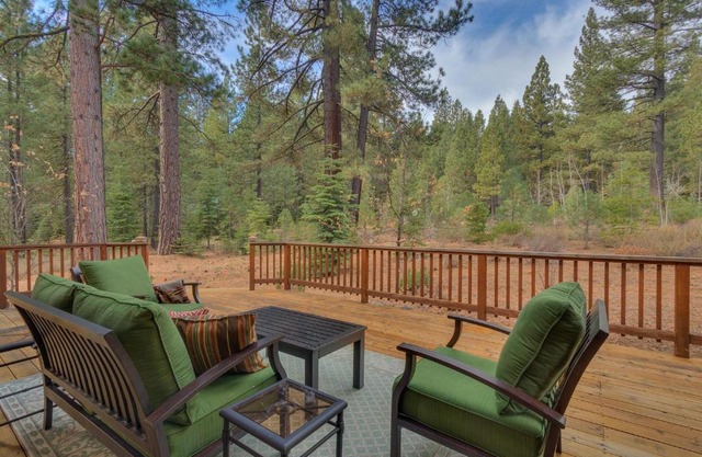 Pine Meadow at Gray's Crossing - 4BR w Two Master Suites