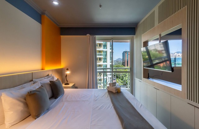 Pineapples BPremium T5 | BPremium T5