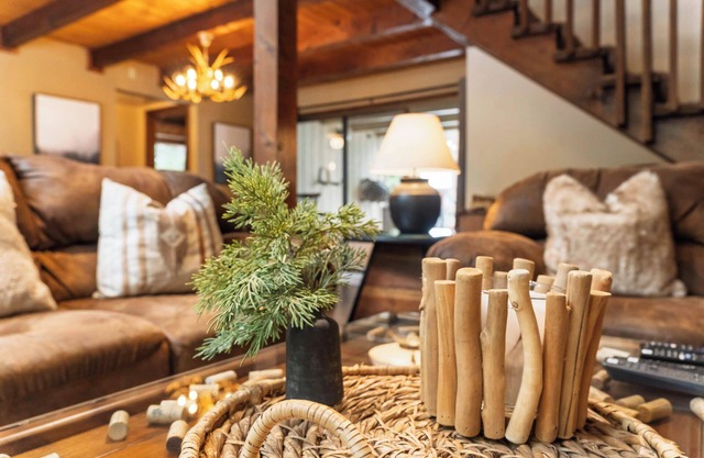 Pinecone Cottage Hot Tub Ski Bear Valley, Espresso, Pellet Stove, A/C