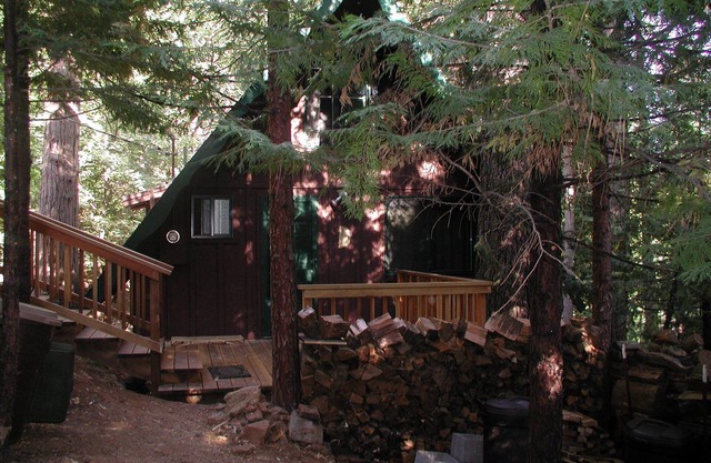 PinecrestAreaRentals #14 9/5-12/10 no holidays book 2 nights get 3rd night free.