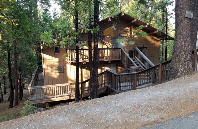 PinecrestAreaRentals #17 9/5-12/10 no holidays book 2 nights get 3rd night free.