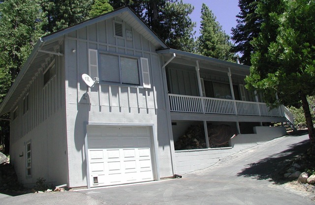 PinecrestAreaRentals #3 Comfy, Cozy, Cabin!