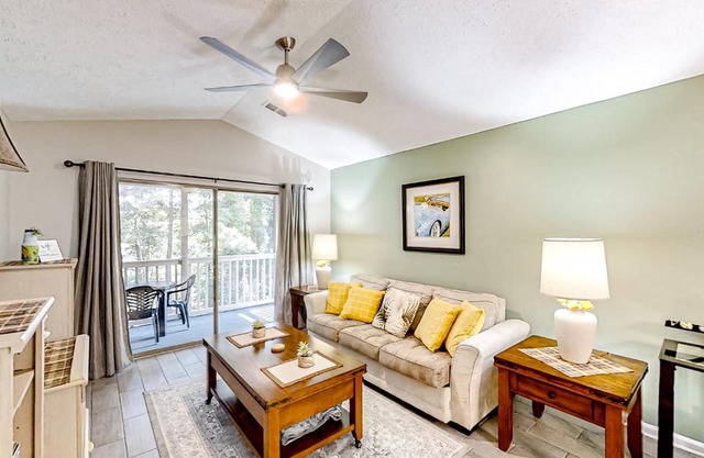 Pinehurst Condos, Unit 6-J