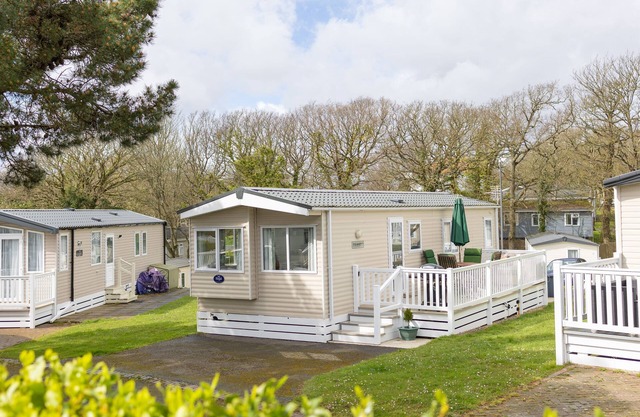 Pineview Retreat - a three bedroom property on Shorefield Country Park, Milford on Sea