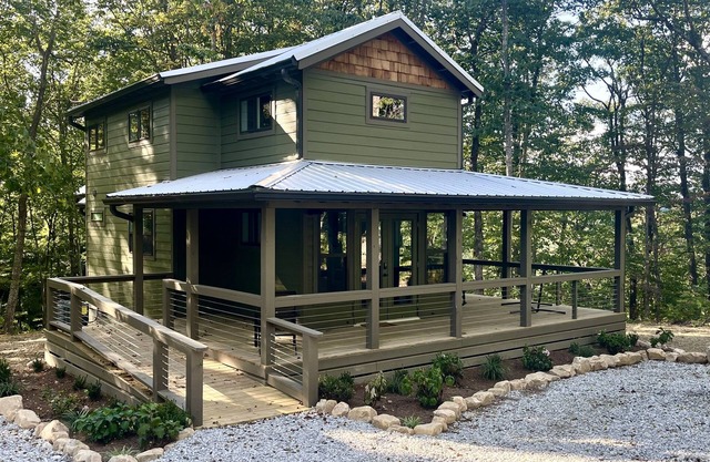 Piney House at The Retreat at Sunset Bluff