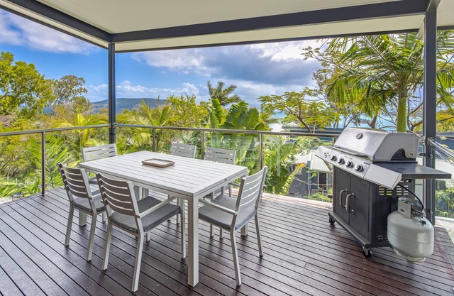 Pinnacle 5, Pinnacle 5 on Hamilton Island