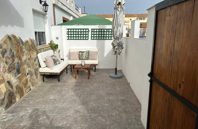 PinosdelMar. 10 minutes from the beach and 5 minutes from the city center! With parking