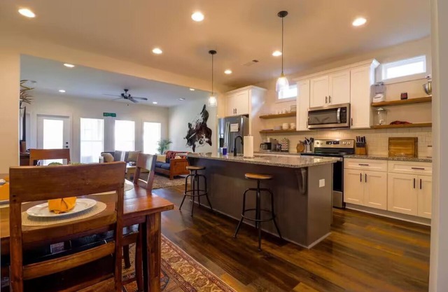 Piper on the Plains: Near Auburn Campus