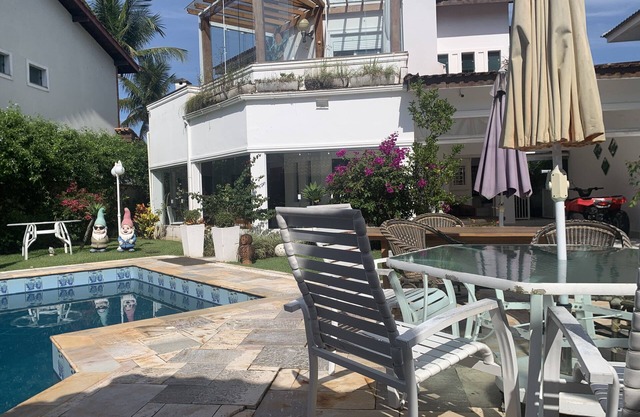 Piscina c/Cascata, Churrasqueiras, Sauna, Banco 24hs, Supermercado, Praia