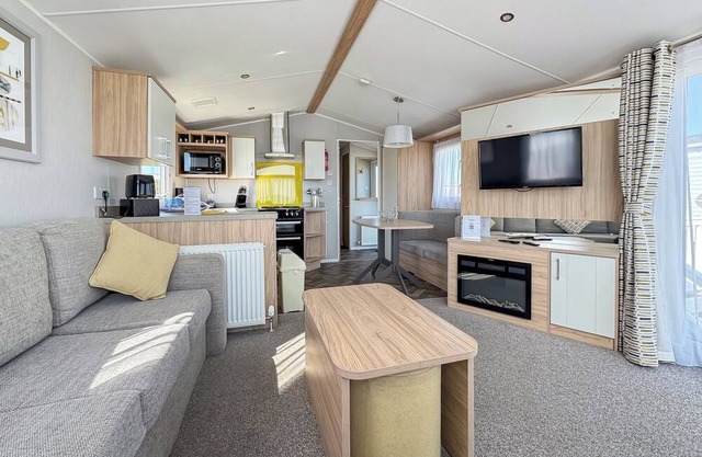 Platinum Caravan (Pet)